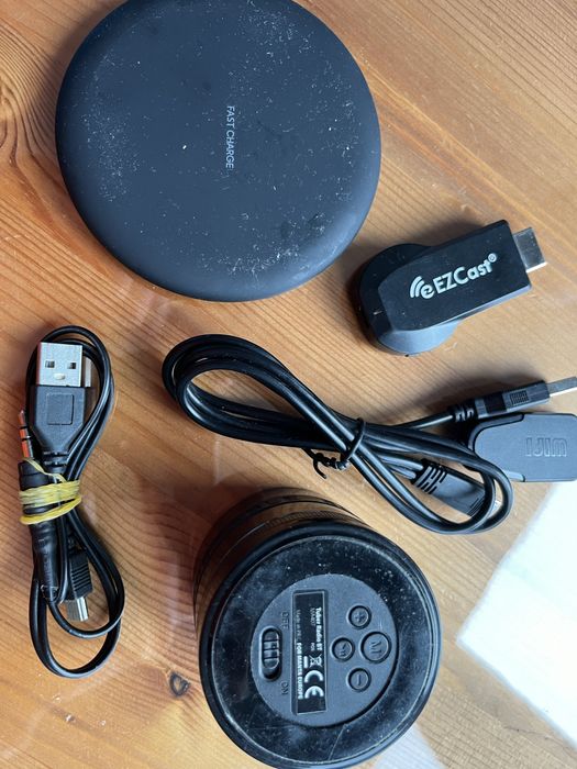 Głośnik mobilny bluetooth, bezprzełodowa ładowarka, EZCast/anycast