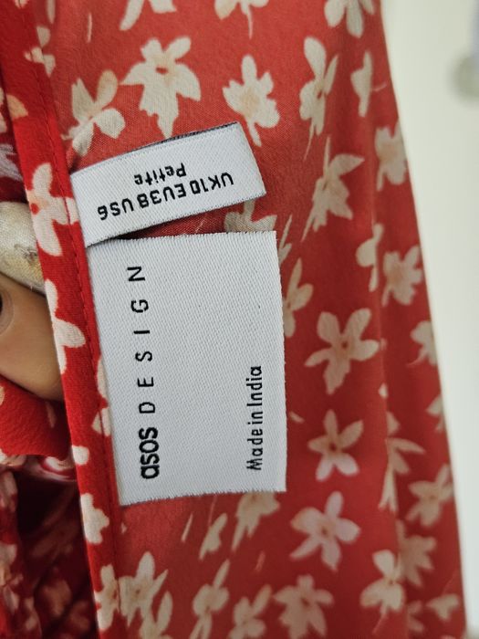 Sukienka w kwiaty asos