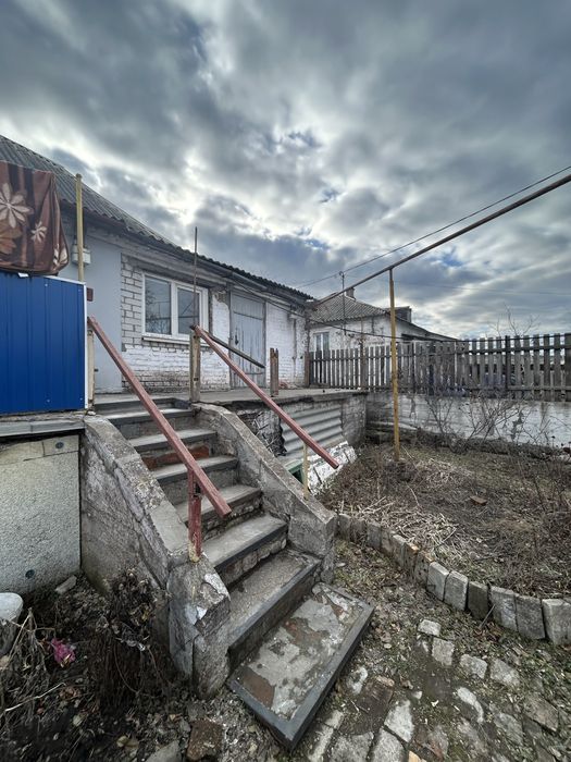 Продам пол дома под капитальный ремонт