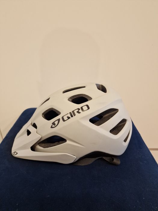 Kask rowerowy GIRO Fixture