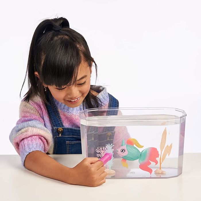 Інтерактивна рибка Little live pets Lil Dippers в акваріумі