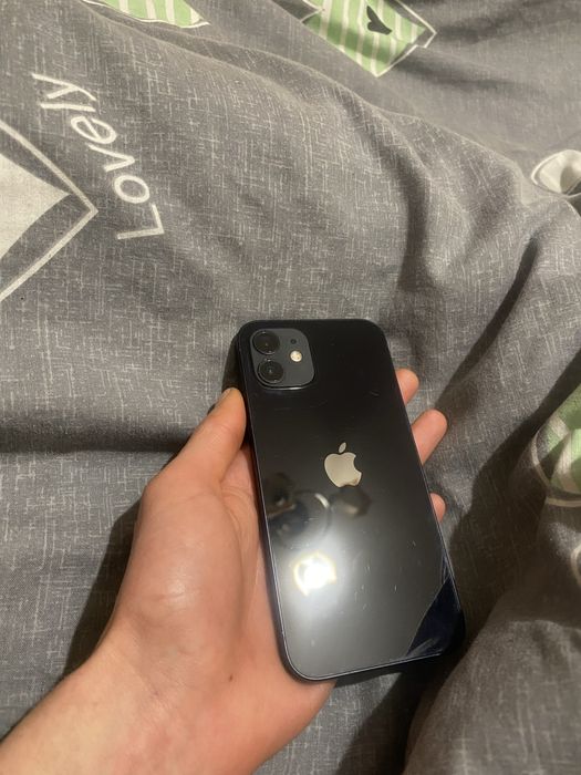 Айфон. Iphone 12/128