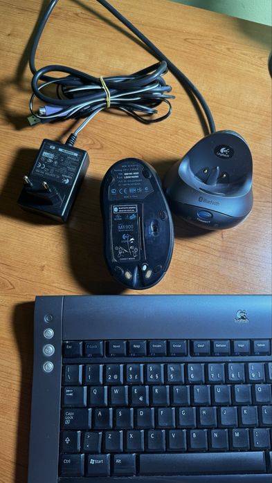 Conjunto Logitech Dinovo