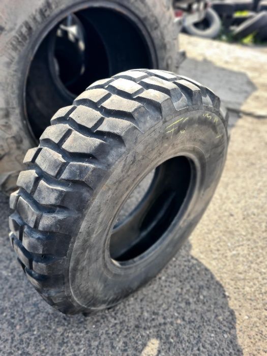 Opona 12.5r20 używana 335/80r20 przemysłowa DUNLOP SP PG7