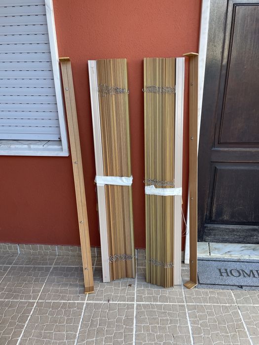 Conjunto de 2 persianas / estores de madeira