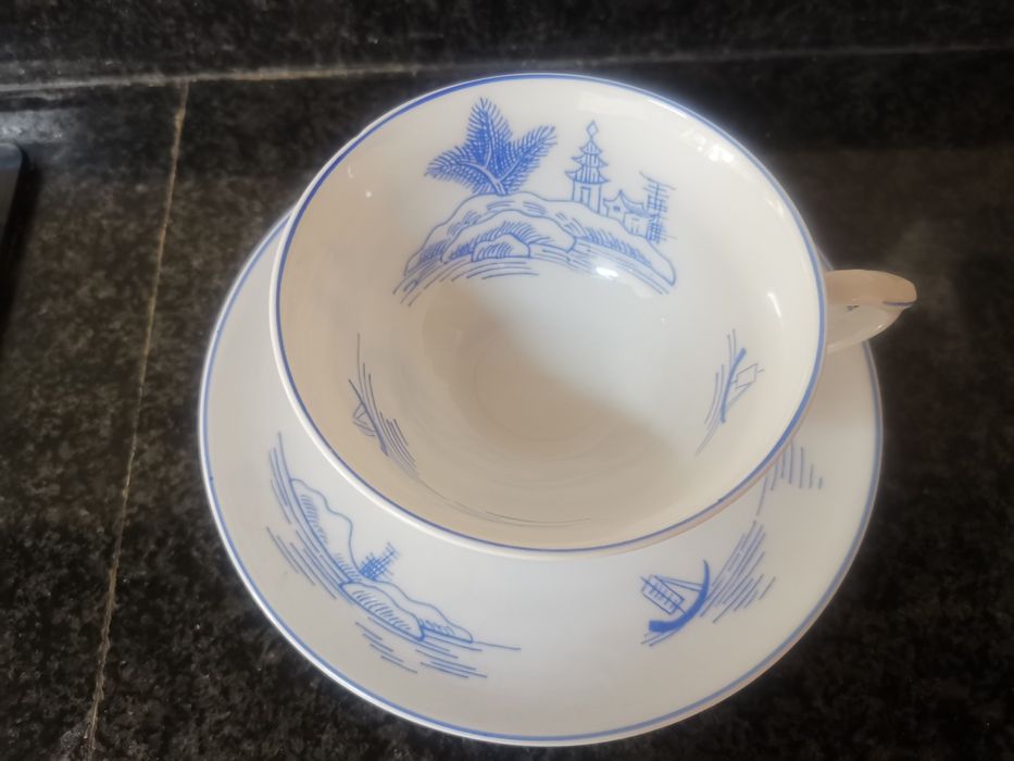 Chávena muito antiga Vista Alegre