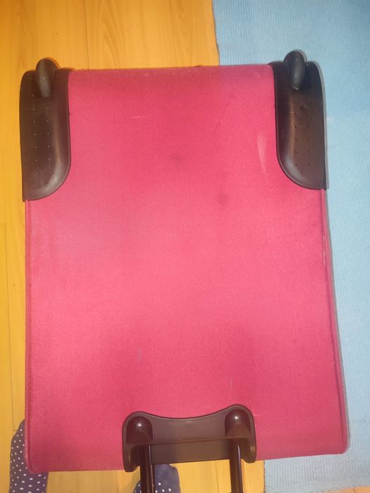 mala grande de viagem com 2 rodas, tamanho nas fotos