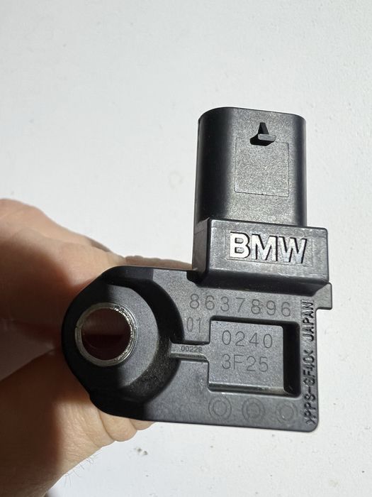 Датчик температури повітря на впуску 8626176 Датчик тиску надуву bmw g20 8637896