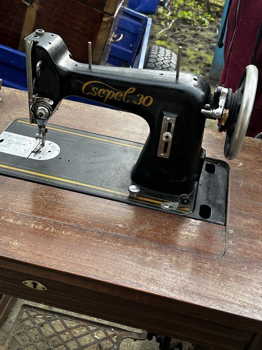 Швейна машинка вживана