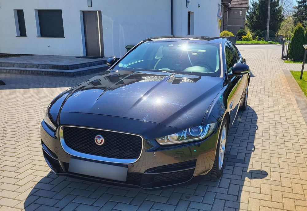 Jaguar XE