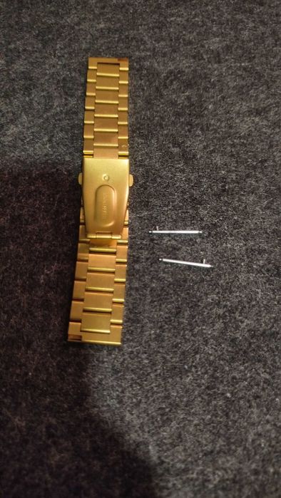 Bracelete Smartwatch em Dourado