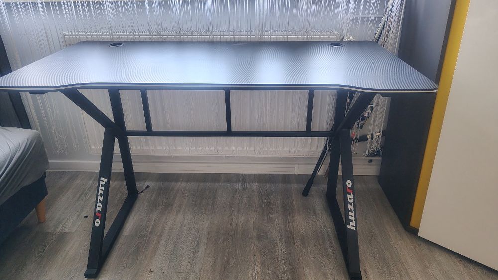 Biurko gamingowe Huzaro 120×60 cm RGB – regulowana wysokość