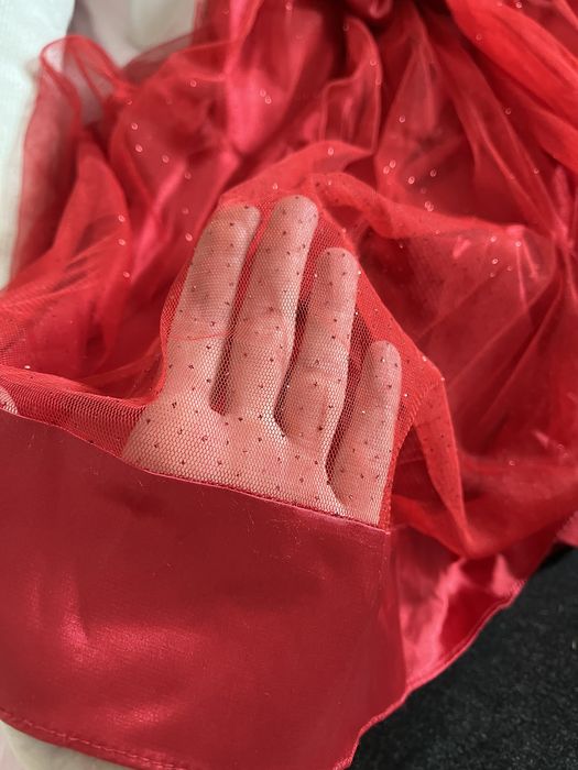 Вечірня випускна сукня з шарфиком червона нова