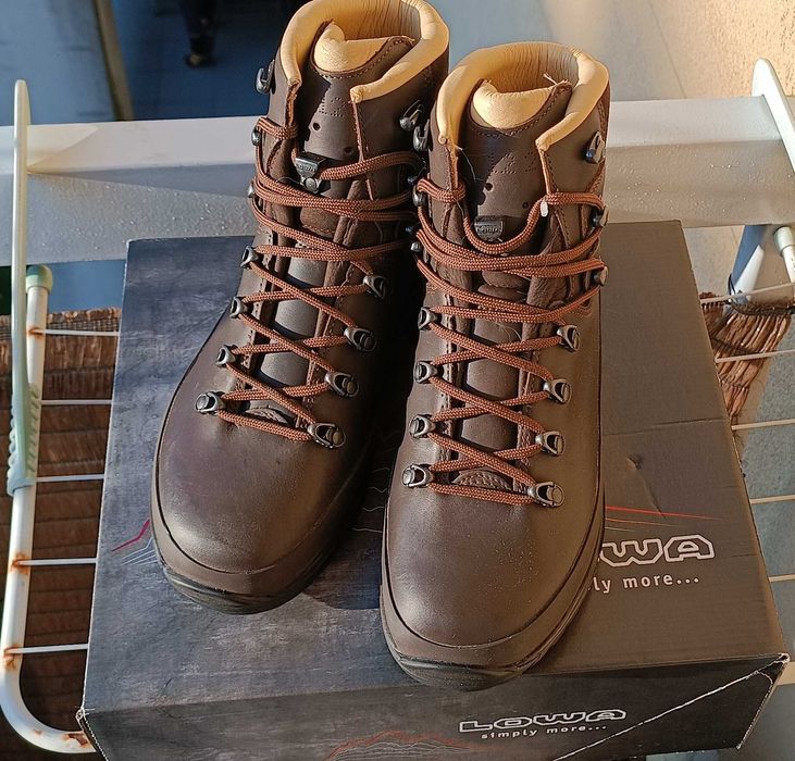 Buty LOWA MUNRO 41 / 8 nowe