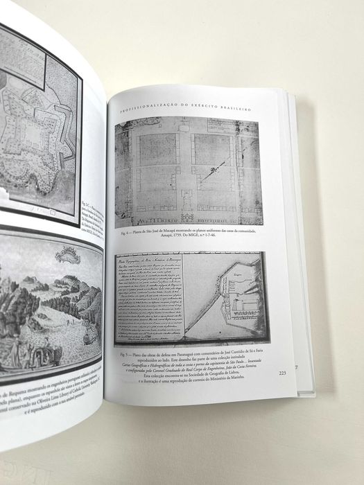 Universo urbanístico português 1415.1822 Colectânea de Estudos