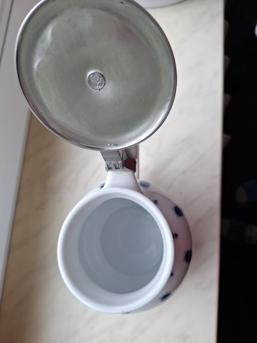 Sygnowany porcelanowy kufel do piwa