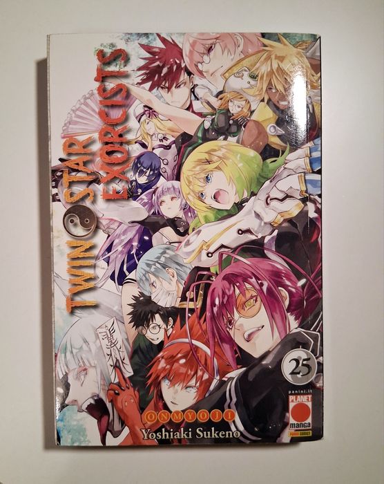Twin Star Exorcists volume 25