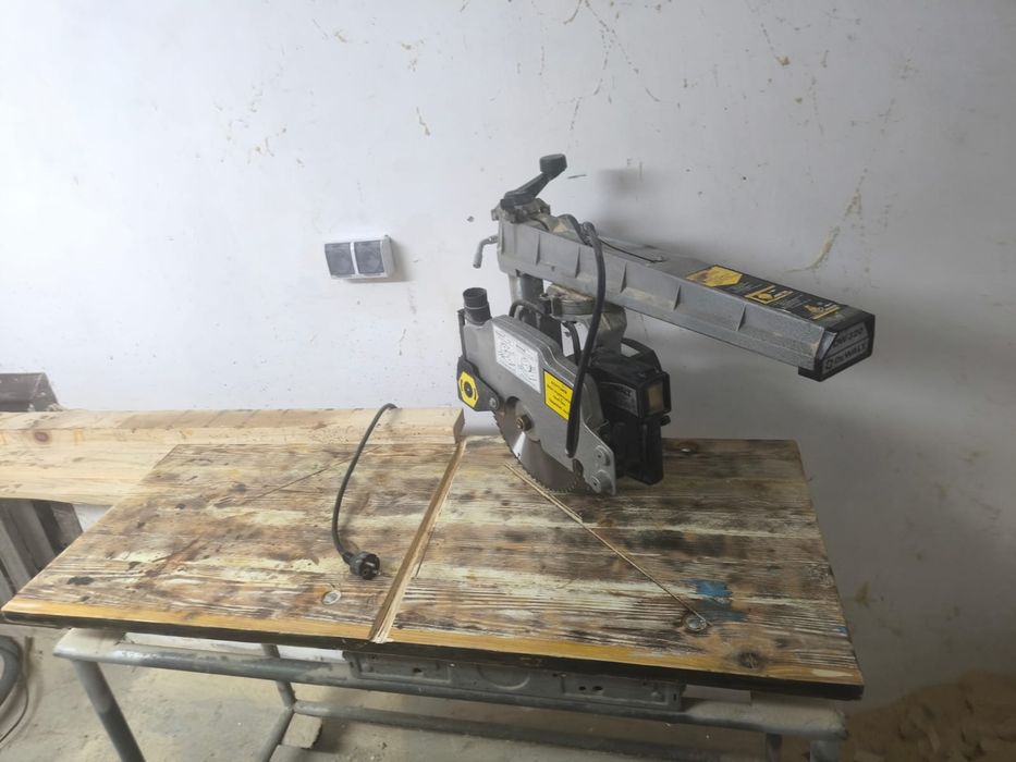 piła radialna DeWalt