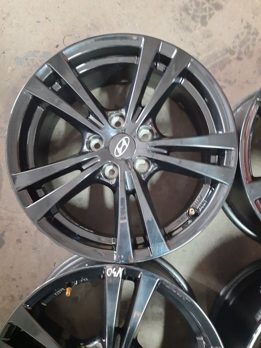 (041) Felgi 17" 5x114,3 ET 47 7j - Hyundai