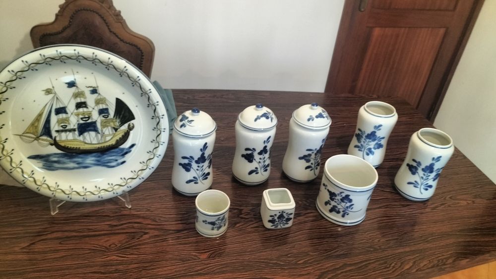 Lote 9 Peças Faiança Viana do Castelo - CFO - Pintado à Mão (Assinado)