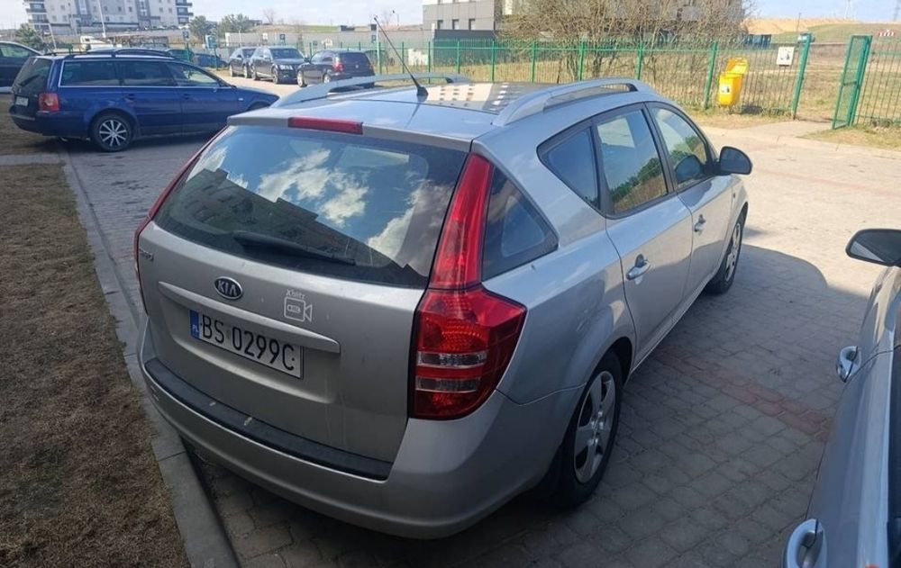 Kia cee'd 2,0crdi 2007r 1 gen do poprawek