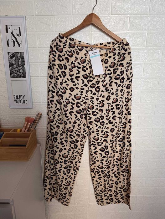 Wiskozowe spodnie w panterkę L