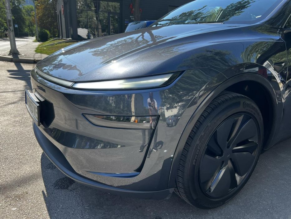 Продам Tesla model Y.