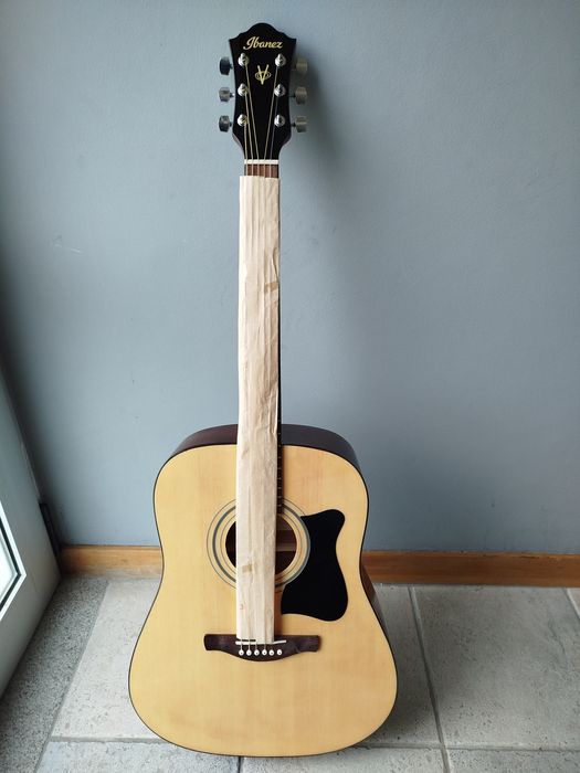 Guitarra Ibanez V50NJP-NT