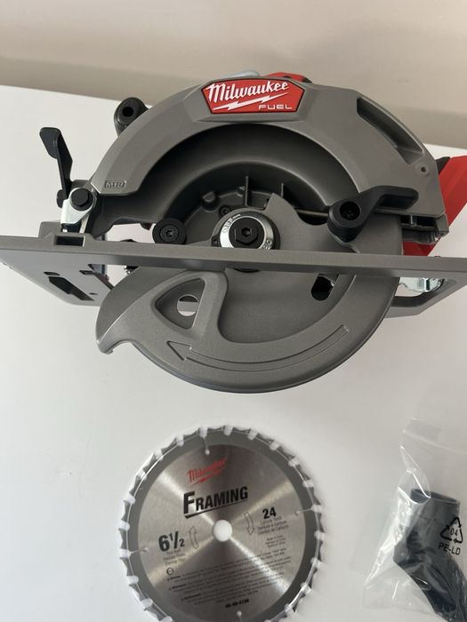 Milwaukee 2833-20 Акумуляторна дискова пилка 165мм