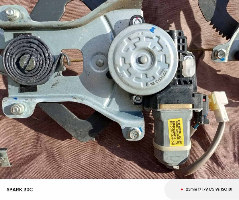 Продам  правы передний электростеклоподъёмник  на Шевролет Авео Т250