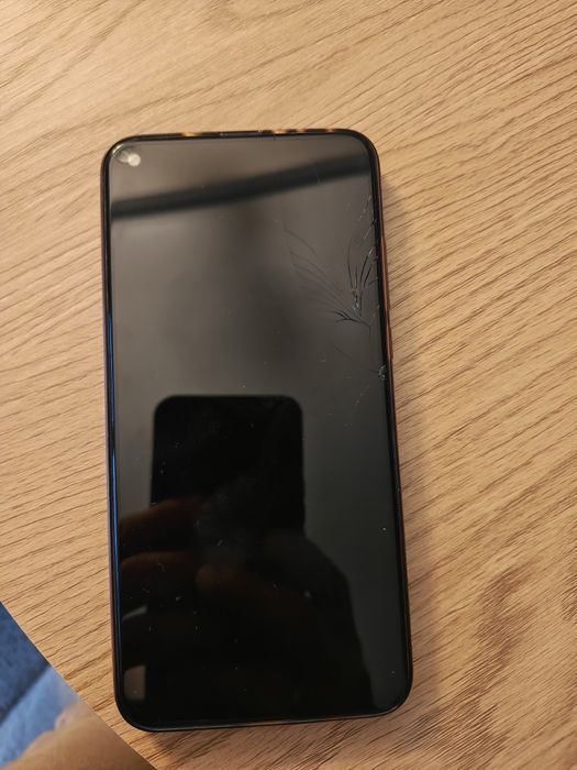 Honor view 20. 8gb RAM. 256 gb