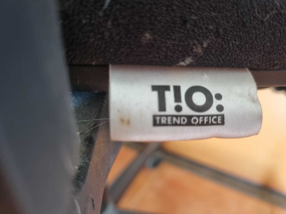 Boa cadeira de escritório ergonómica.  Tudo é ajustável.  50 euros.