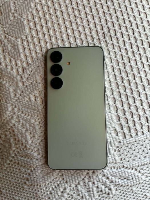 Samsung Galaxy S25 256 GB – stan bardzo dobry, komplet