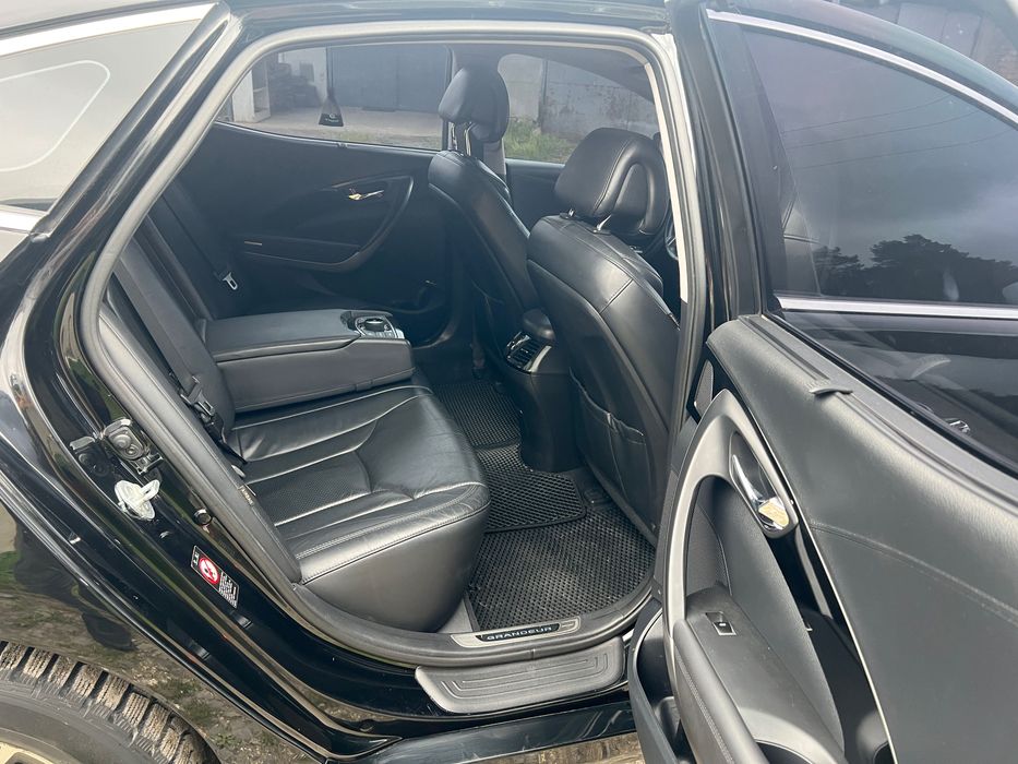 Hyundai Grandeur, 2014року, 3.00 л., газ.