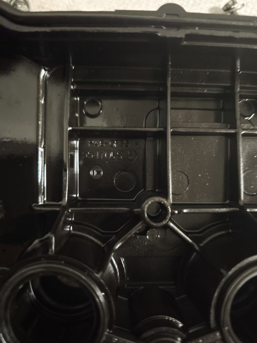 Pokrywa zaworów orginal PSA  do 1,6THP