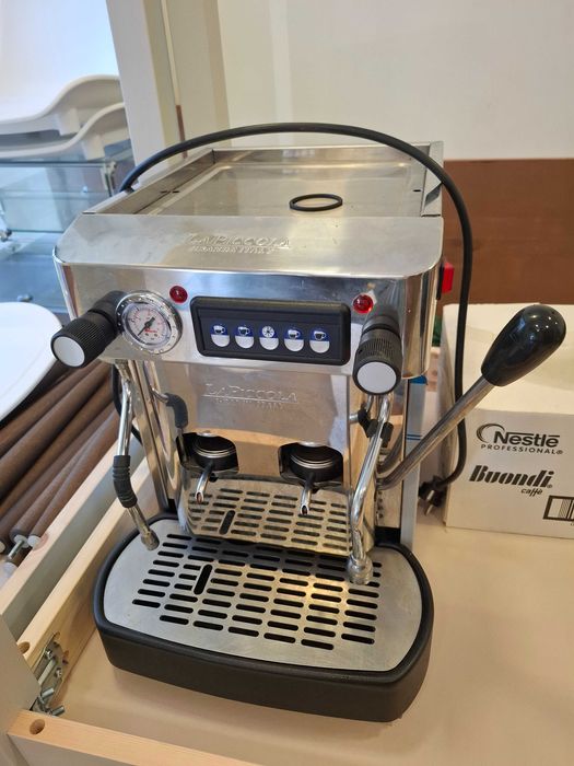 máquina de café semiprofissional