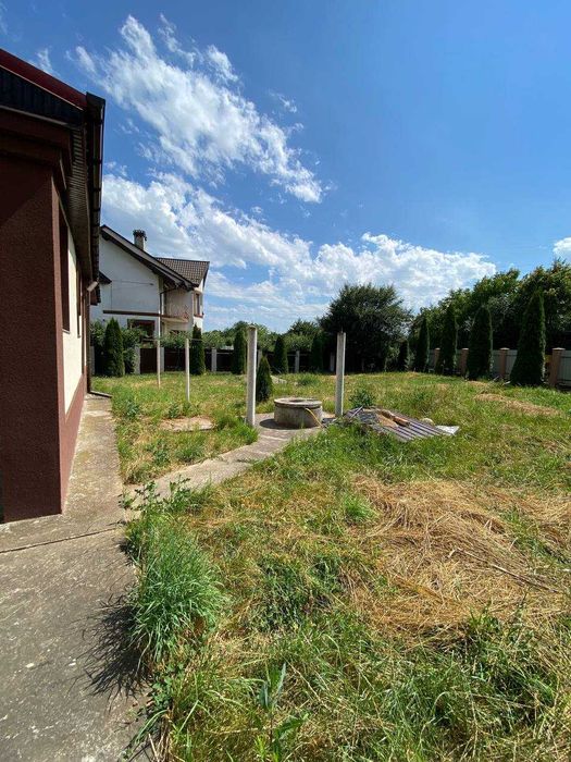 Будинок недалеко від Міста,6 соток Землі