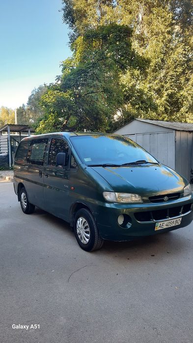 Продам  хундай н200 2.5 дизель СТУЧИТЬ ПОРШЕНЬ  на полном ходу