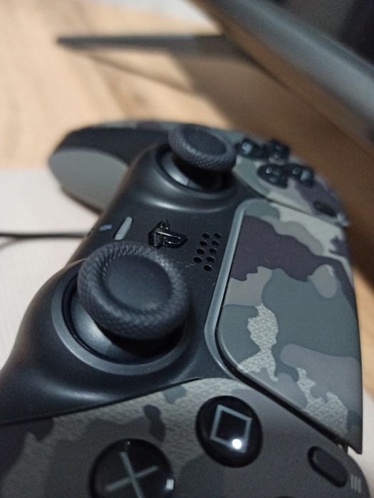 Джойстик ПС5. Оригинал! Практически новый!