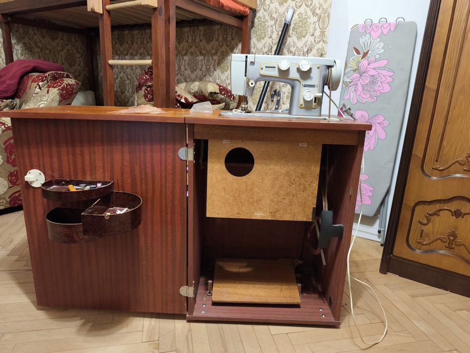 Швейні машини Подольськ і Чайка