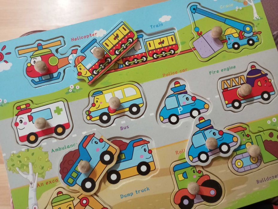 Jogos de encaixe/puzzles em madeira