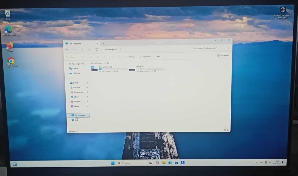 Komputer stacjonarny AiO Lenovo A340-22AST