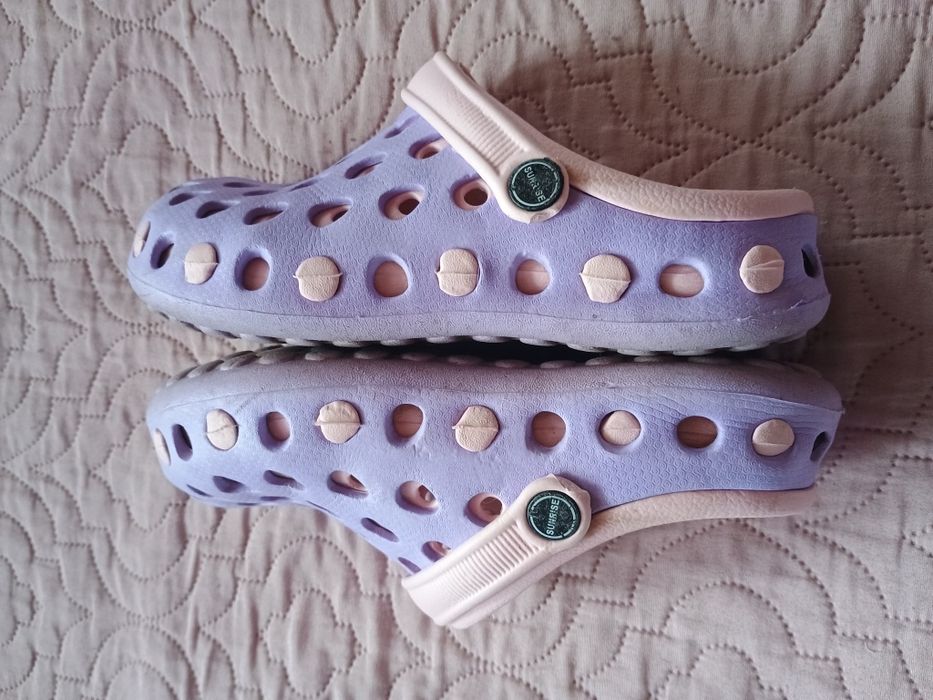 Crocsy dziewczęce.