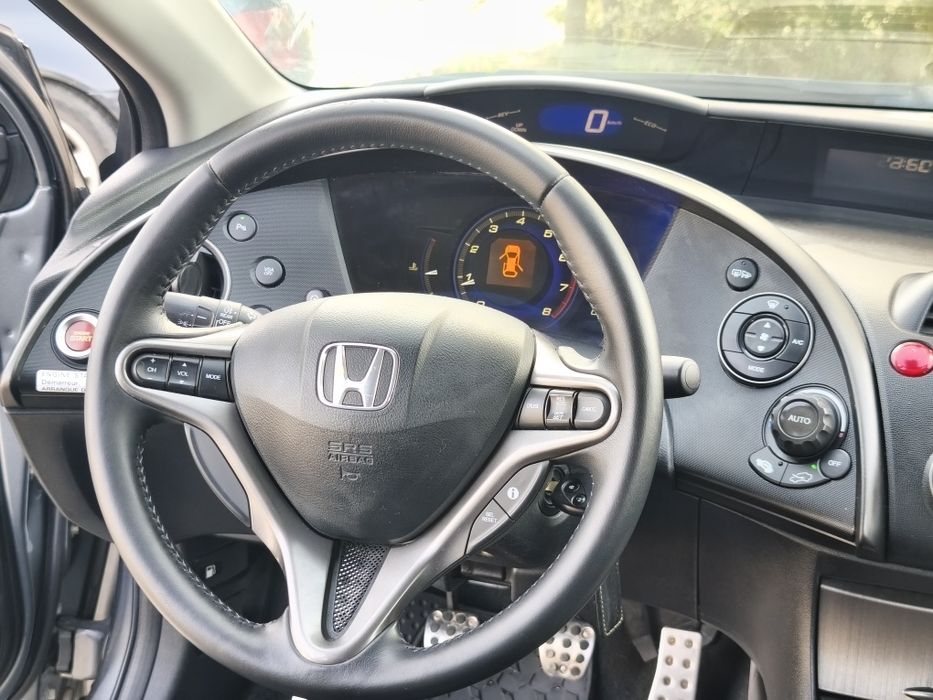 Honda Civic VIII 1.4 VTEC Comfort Ano 2009