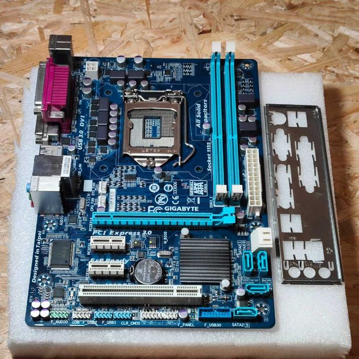 Płyta Główna mATX Gigabyte GA-B75M-D3V DDR3 s. 1155 USB 3.0 + INTEL