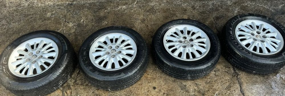 4 Jantes R16 Chrysler 5x114.3 com pneus 215/65R16