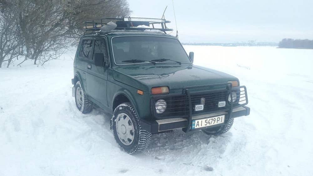 Нива 2121 в дуже доброму стані 1.6 карб