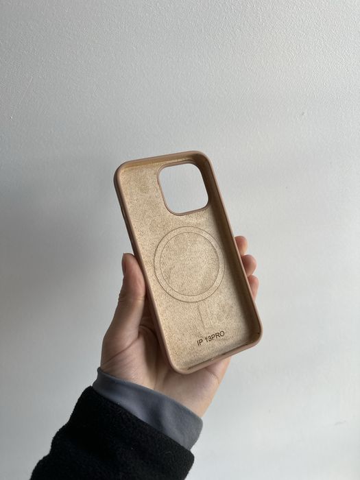 Szkło hartowane i etui silikonowe brązowe MagSafe Iphone 13 PRO