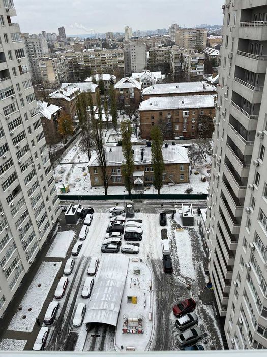 Продаж дохідної нерухомості діючий бізнес Освіти 14а 241м2 без комісії