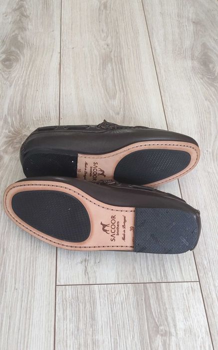 Mocassim em Pele Genuína – Novos | Sacoor Brothers